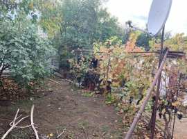 Предлагается к продаже половина дома. Дом на двух хозяев. 

В доме...