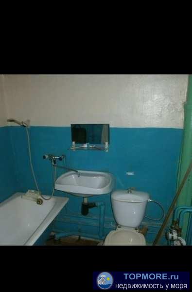 Цена снижена до 15 января! Продается 2х комнатная квартира под ремонт. Идеально под бизнес. Квартира угловая, имеется... - 2