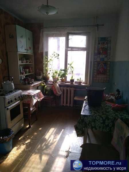 Продается уютная 3х комнатная квартира в жилом состоянии в тихом спальном районе. Комнаты изолированные, санузел... - 2