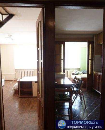 Продается  двухуровневую четырехкомнатную квартира. Дом 1999 года постройки, материал - инкерманский камень. Дом... - 1