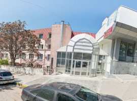 Сдается в аренду помещение общей площадью 300 кв.м. в самом центре...