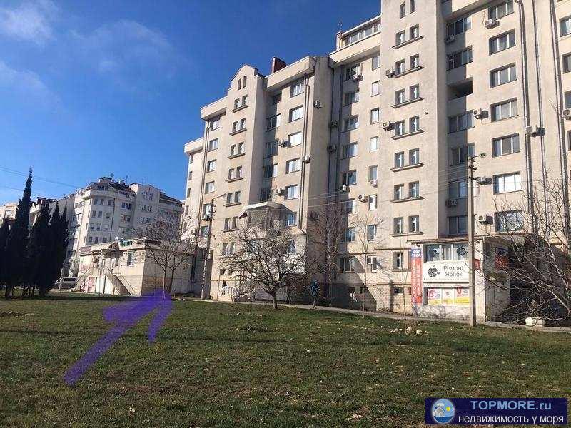 Нежилое помещение расположено на первом этаже жилого дома, общая площадь 100 кв.м.  В помещении выполнен качественный...