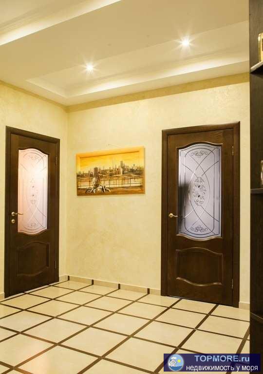 !Площадь 99.7 кв м, клубный дом с бассейном, своим двором, и домофоном,3 полноценные комнаты,2 санузла 2 ванны,...