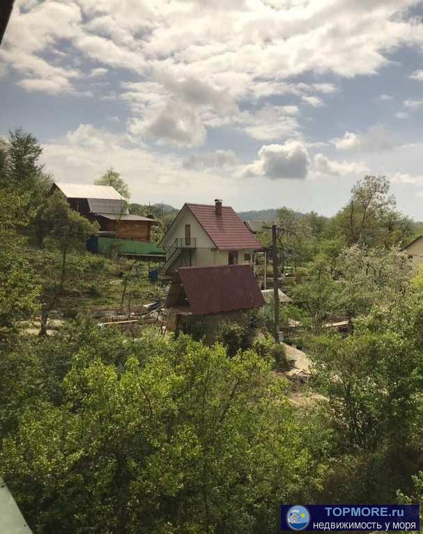 Продам жилую дачу в СНТ 'Горняк'. Свет, вода, на участке. Участок ровный. На участке есть гараж, хозпостройка,...