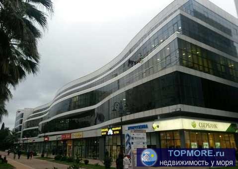 Центр Сочи, современный ТЦ 'Атриум', 24 кв. м, 4 этаж, рядом с эскалатором и лифтом, под магазин или офис, в... - 2