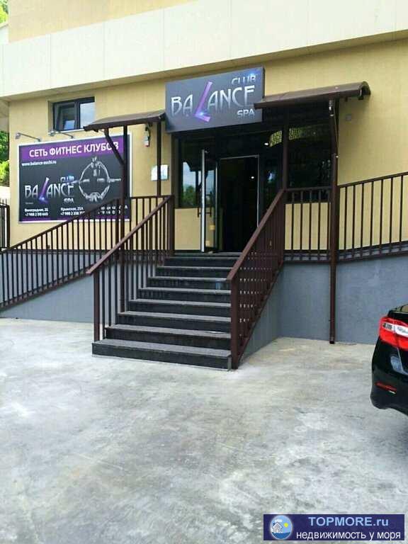 Дом бизнес- класса. Охраняемая территория, видеокамеры, уборка на каждом этаже. Рядом остановка, в доме магазин... - 1