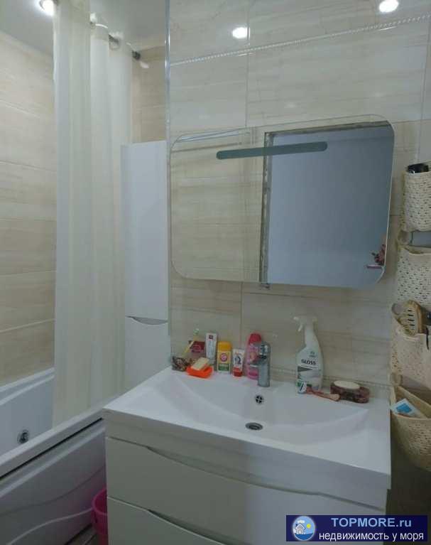 Продаем 4-х комнатную квартиру в г. Сочи, Адлерский район на 2 этаже, перепланировка узаконена. Ремонт, большая... - 1