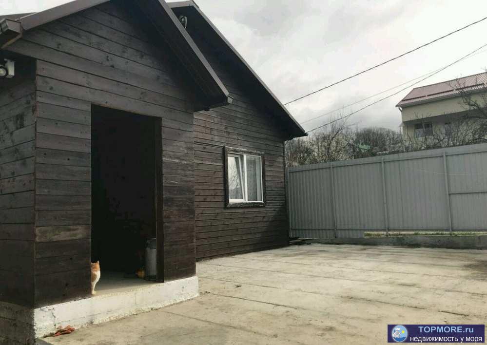 Продаю дом с земельным участком на золотом гребешке.дом деревянный обшит имитацией бруса.строили два года назад.три...