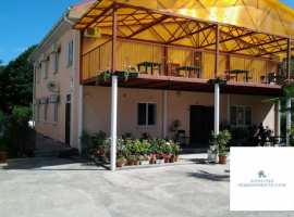 Гостевой дом, 2 этажа и жилой мансардный этаж, большая терраса,18...